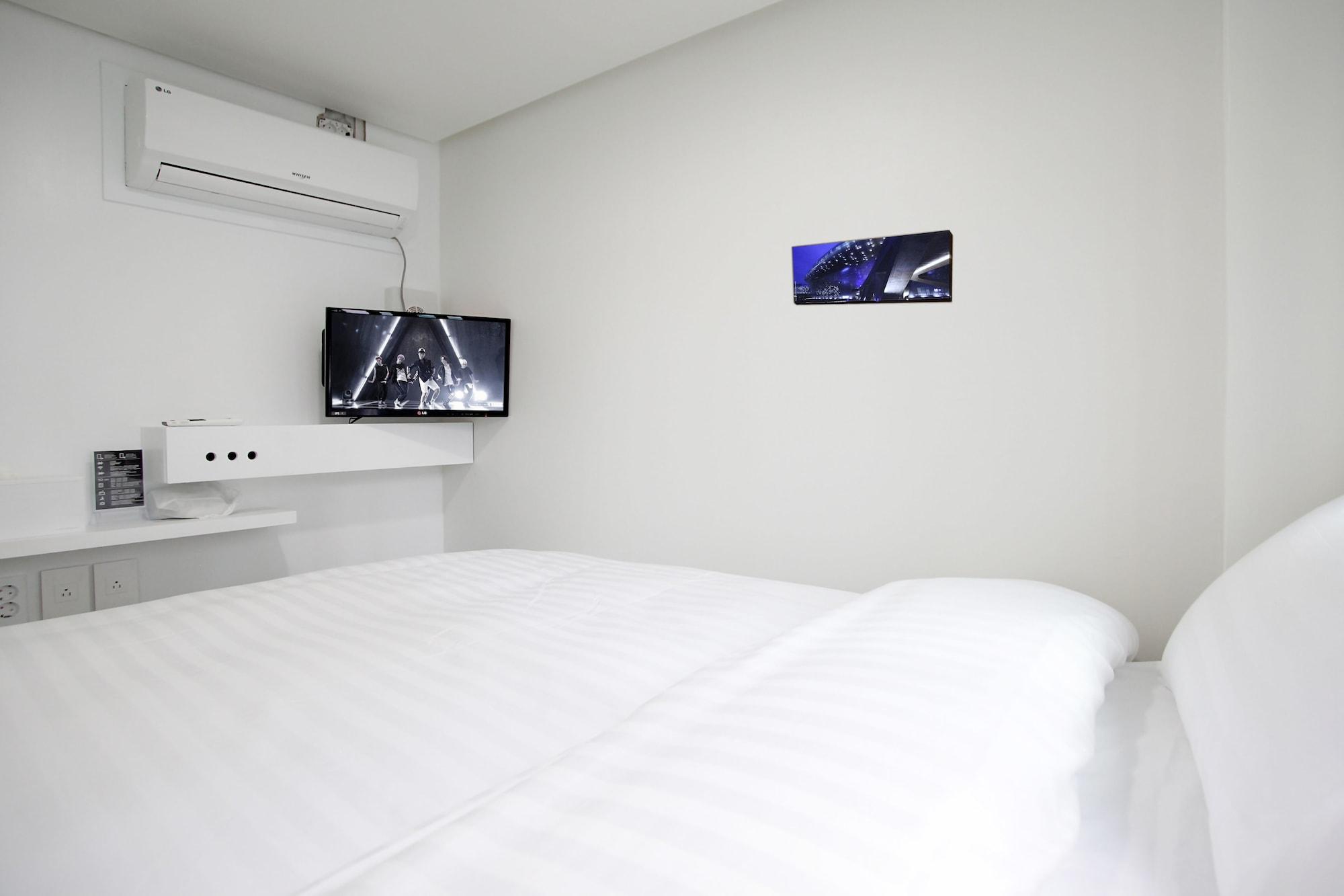 K-Pop Hotel Seoul Tower Exteriör bild